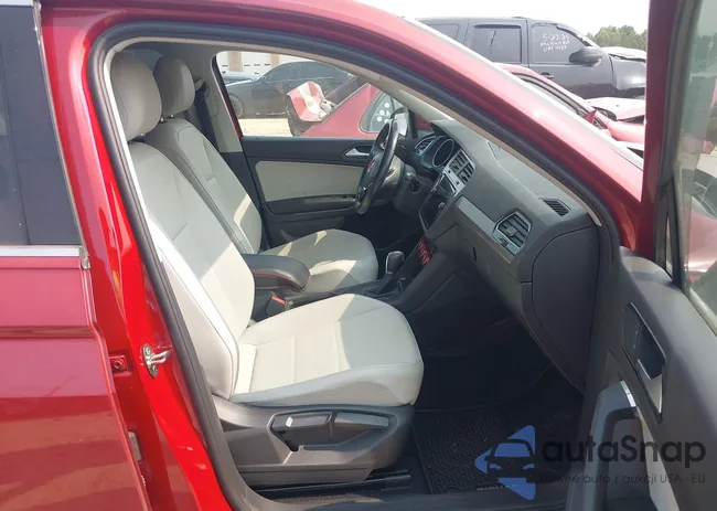 3VV3B7AX9JM054814: 42394400