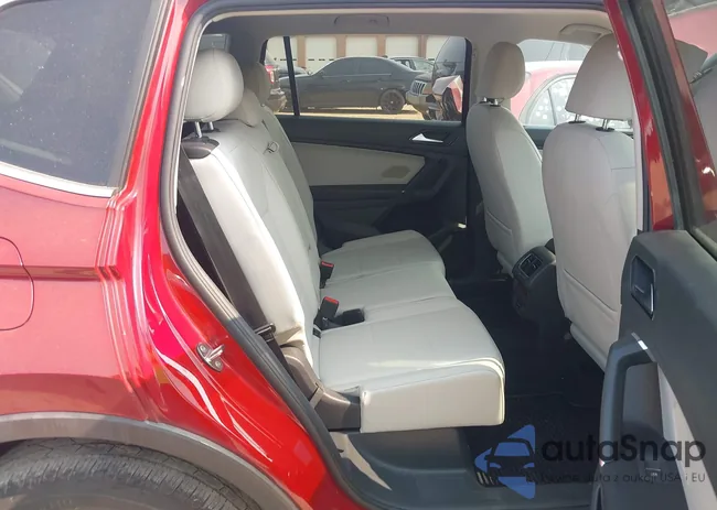 3VV3B7AX9JM054814: 42394400