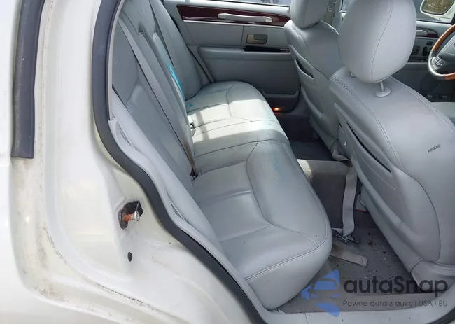 1LNHM83W64Y683461: 42393678