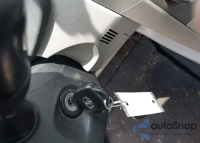 2T1BU4EE6BC715401: 42393780