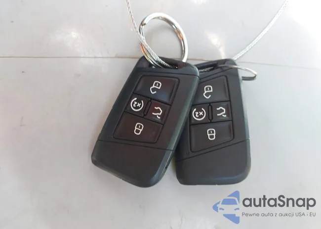 3VV3B7AX4JM056650: 42394948