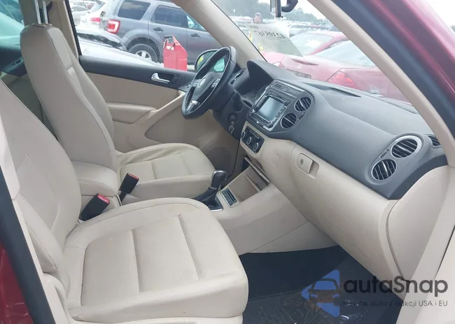 WVGAV7AX8CW002960: 42395367