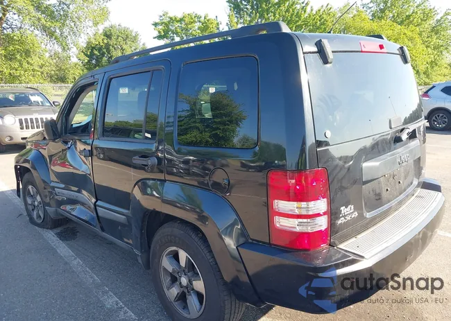 1J8GN28K28W132115: 42395476