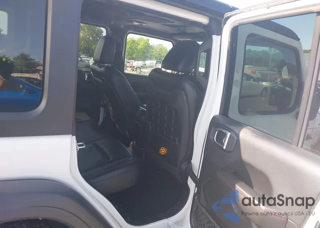 1C4HJXFN0JW141614: 42395543