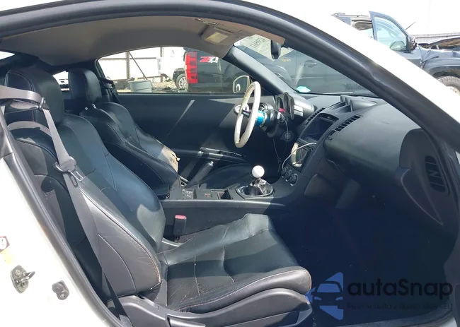 JN1AZ34E24T060662: 42395611