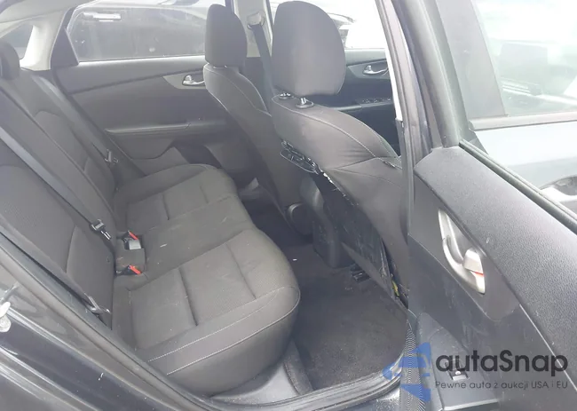 3KPF24AD8LE179736: 42396954