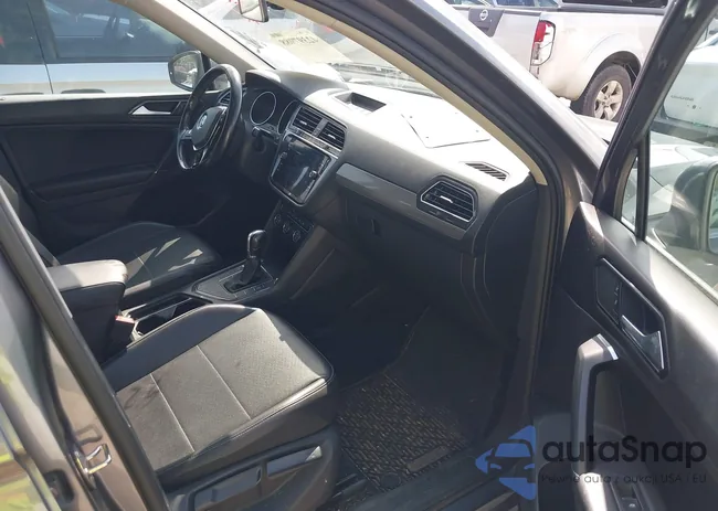 3VV3B7AX9JM023420: 42397988