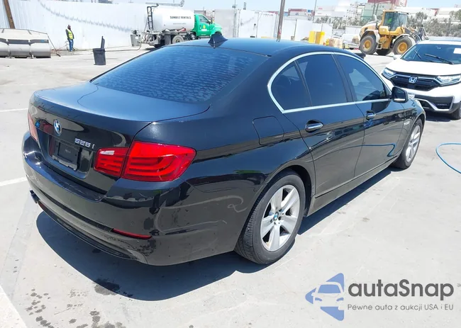 WBAXG5C57DD233609: 42397742