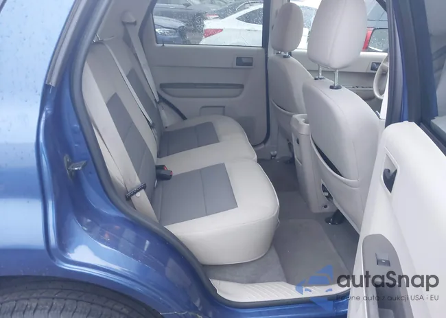 1FMCU93108KA80910: 42397760