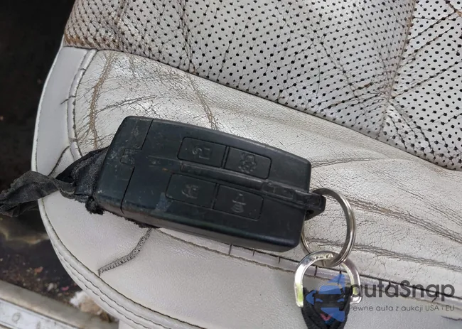 1LNHM93R19G611743: 42399120