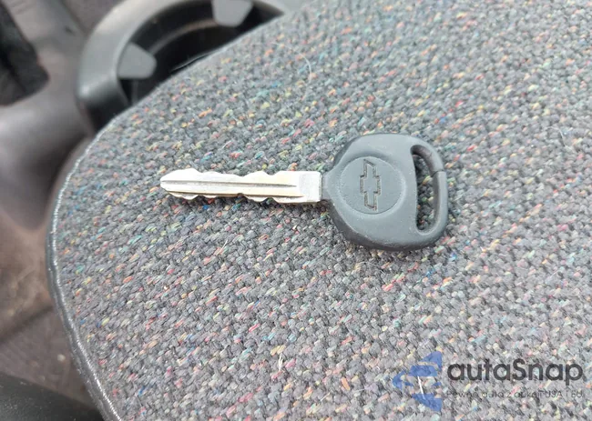 1GCHK29U35E293076: 42399461