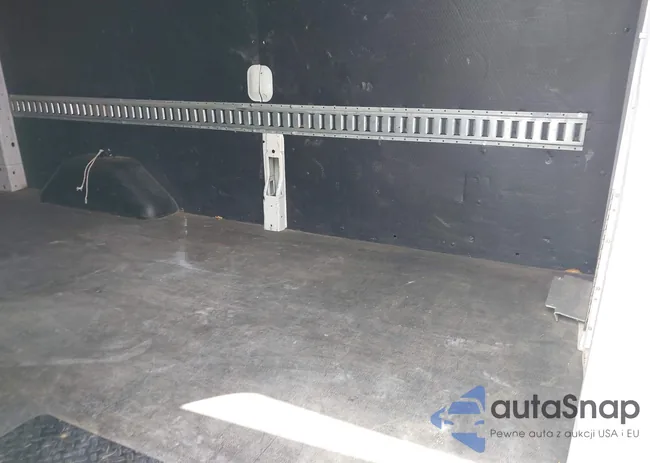 1FTBW2CM8KKB73077: 42398743