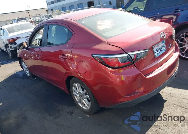 3MYDLBZVXGY140979: 42399927