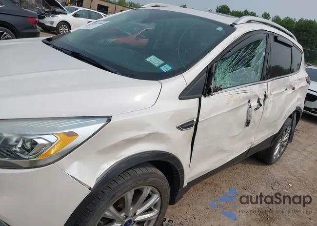 1FMCU9J94HUD33448: 42399990