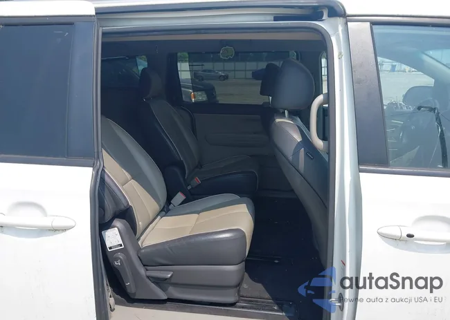 KNDMB5C17H6313424: 42400196