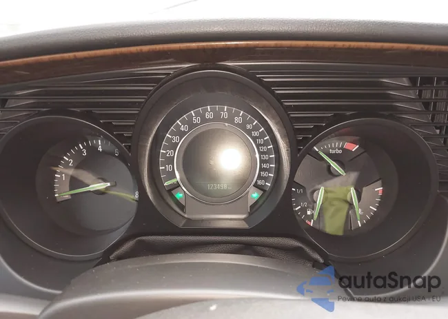 YS3GN4AR4B4001189: 42400236