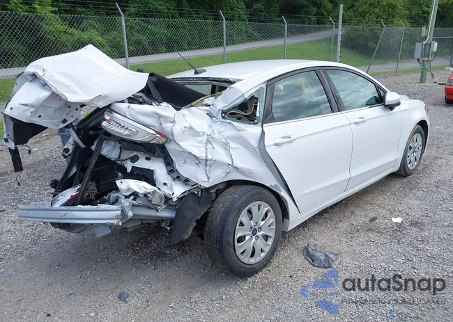 3FA6P0G74KR102497: 42400279