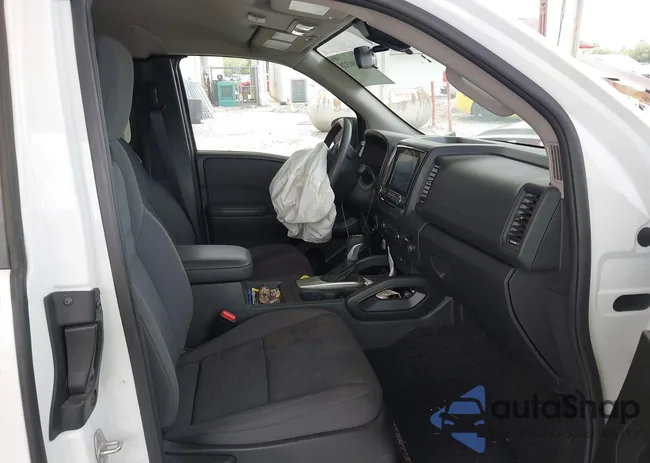 1N6ED1CL4NN672429: 42400328