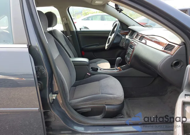 2G1WT58N281361222: 42400344