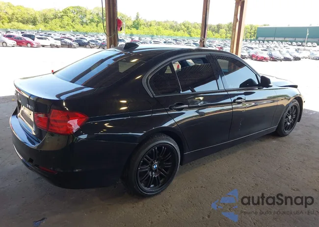 WBA3B3G53FNR85400: 42400353