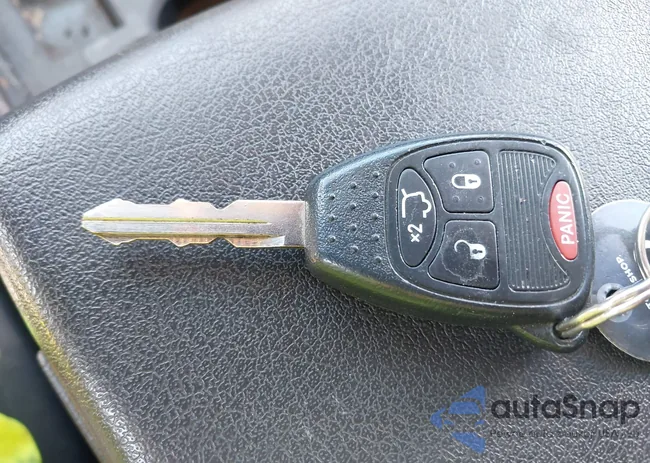 1J8GN28K49W525647: 42400382