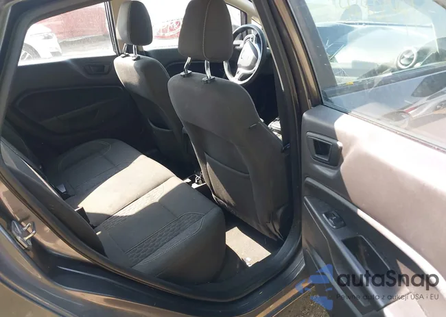 3FADP4BJ5HM155930: 42400444