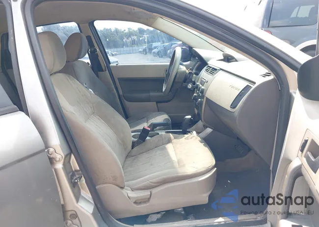 1FAHP35N28W279986: 42399514