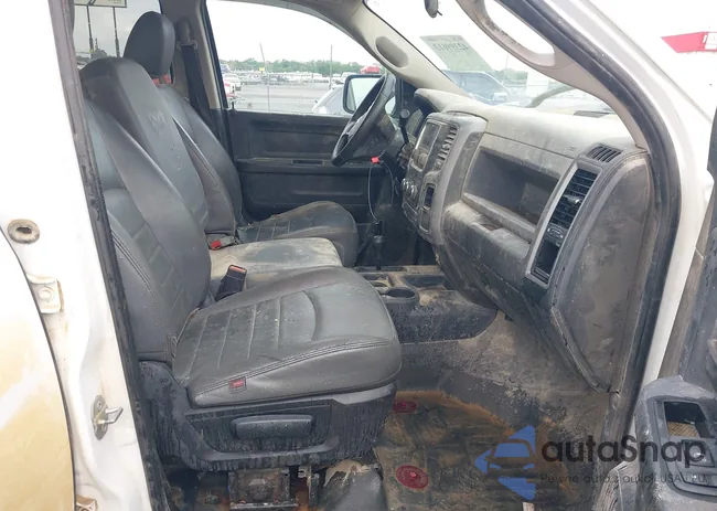 3C7WR5HT1GG183137: 42399613