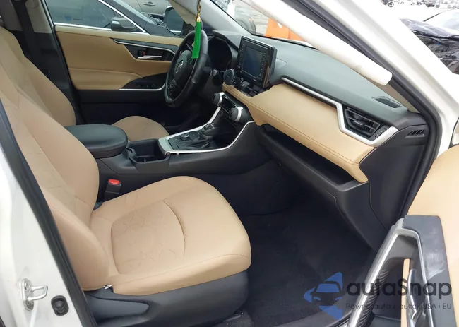 4T3RWRFV4NU080211: 42399810