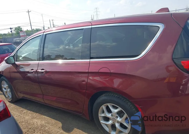 2C4RC1FG4JR109870: 42401187