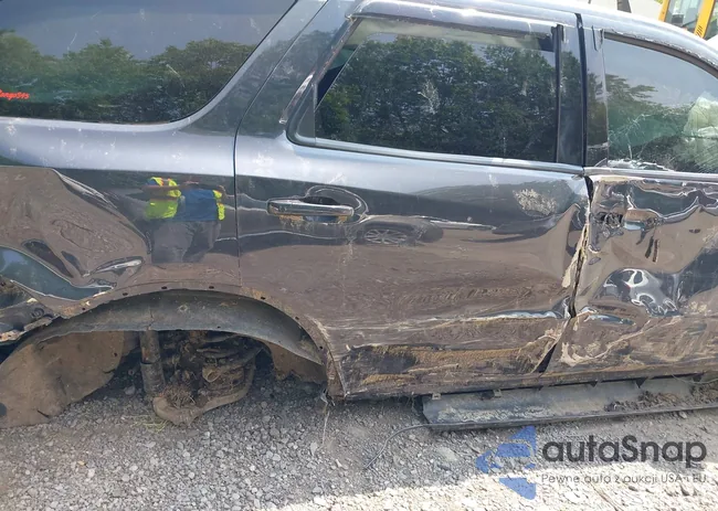 1C4SDJCT1FC832916: 42401260