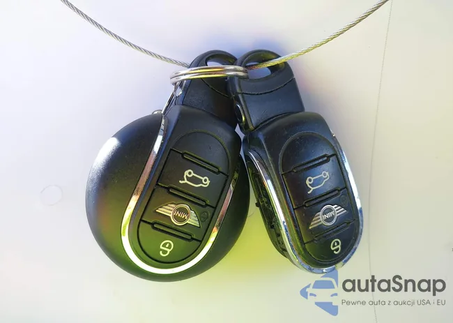 WMWXP5C57G2D14564: 42401298