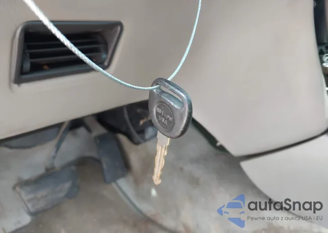 1G1ND52F95M215328: 42401427