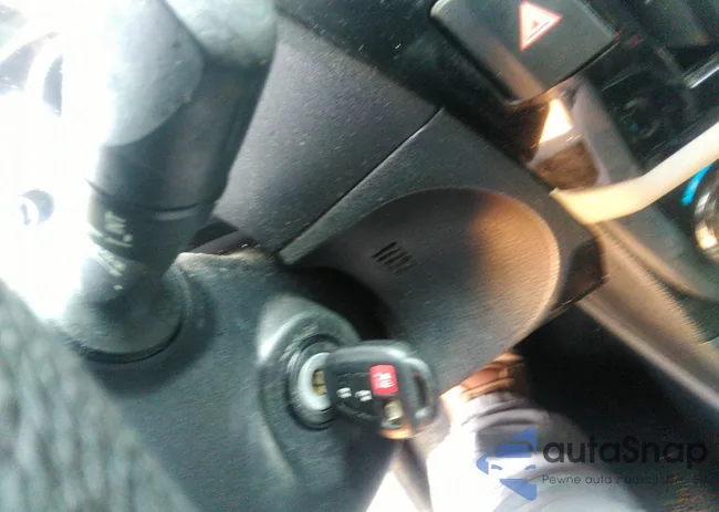 2T1BURHE3EC076486: 42400473