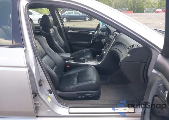 19UUA66204A005310: 42400697