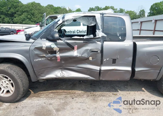 1B7GL32X92S644072: 42400800