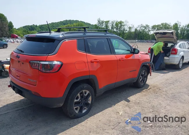 3C4NJDDBXJT334496: 42400835