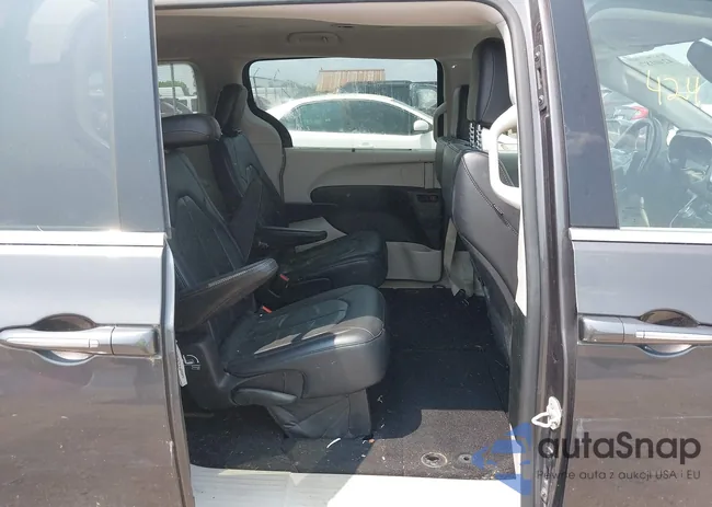 2C4RC1BG8JR143879: 42401876