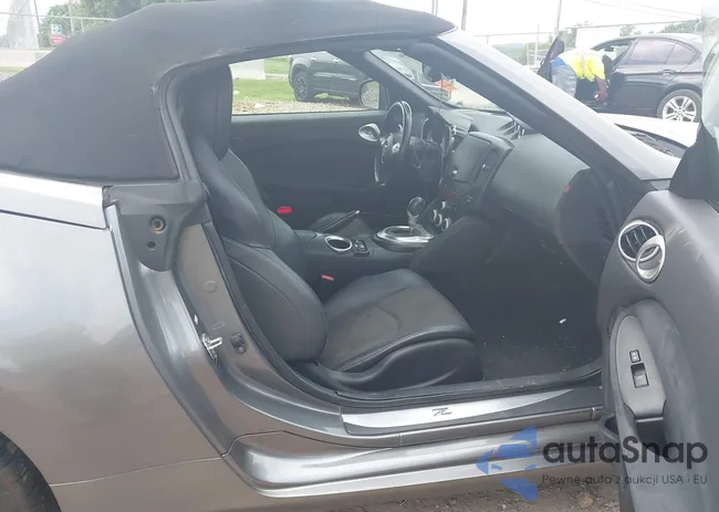 JN1AZ4FH7CM370053: 42401896