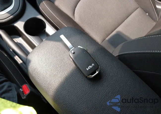 3KPF24AD4RE823371: 42402049