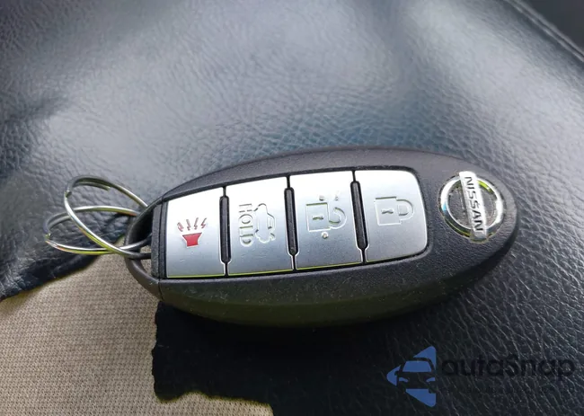 1N4AL3AP5FN402526: 42402074