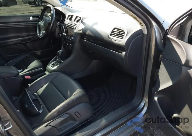 3VWPL7AJ5DM683271: 42402242