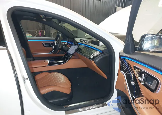 W1K6G7GB9NA131554: 42401765