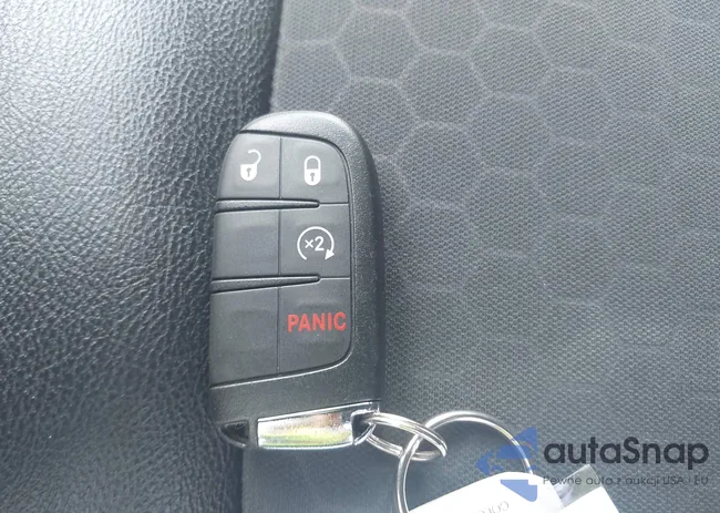 3C4NJDBB9JT103883: 42402979