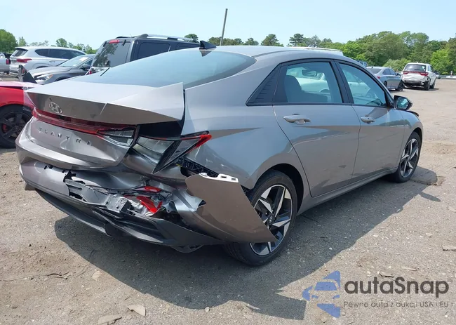 KMHLS4AG0PU558651: 42403003