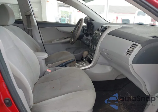 2T1BU4EE6BC726107: 42403056