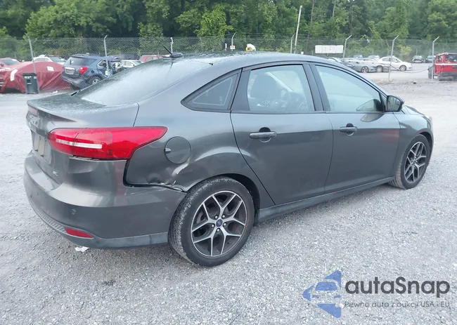 1FADP3H2XHL240533: 42403071