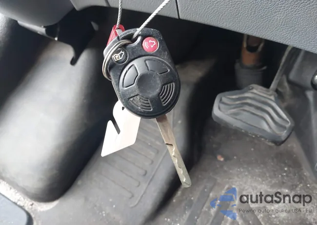 1FTYR2CM0JKB10510: 42403132