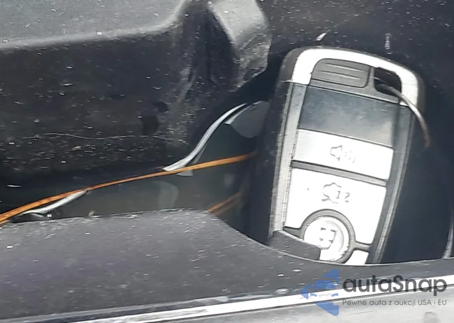 3FA6P0LU8KR205658: 42403259