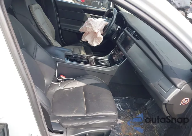 SAJBJ4BN3HCY35057: 42403294